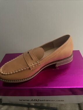 KAYLEEN By Los Angeles Tan Leather Penny Loafer